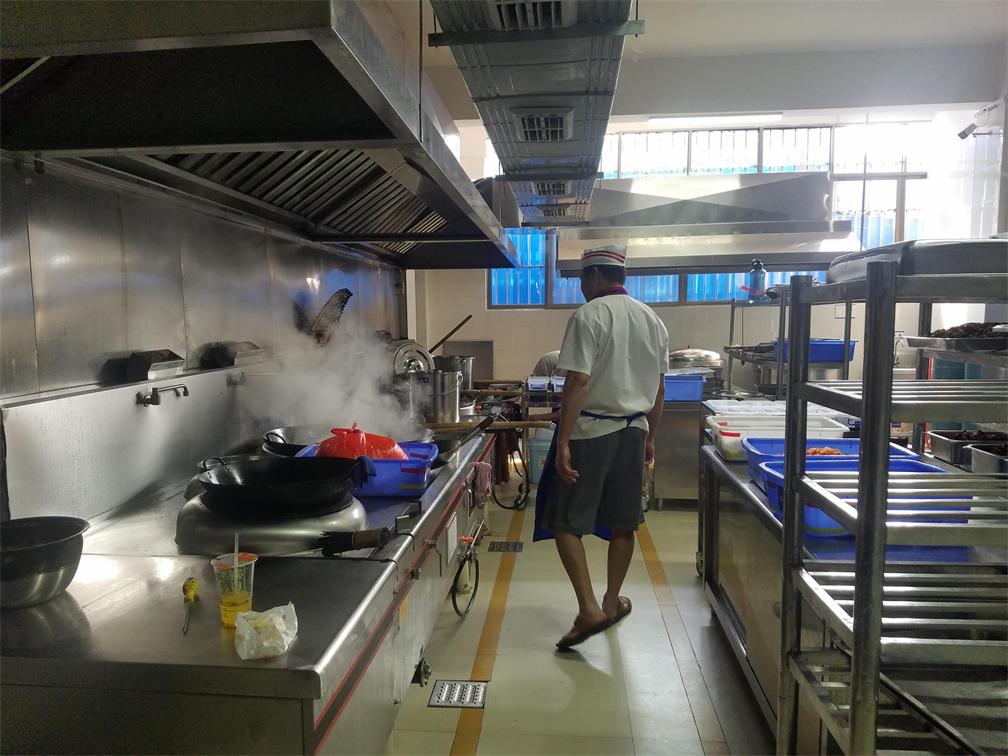 廣西商貿高級技工學校廚房設備工程之4D無水廚房1