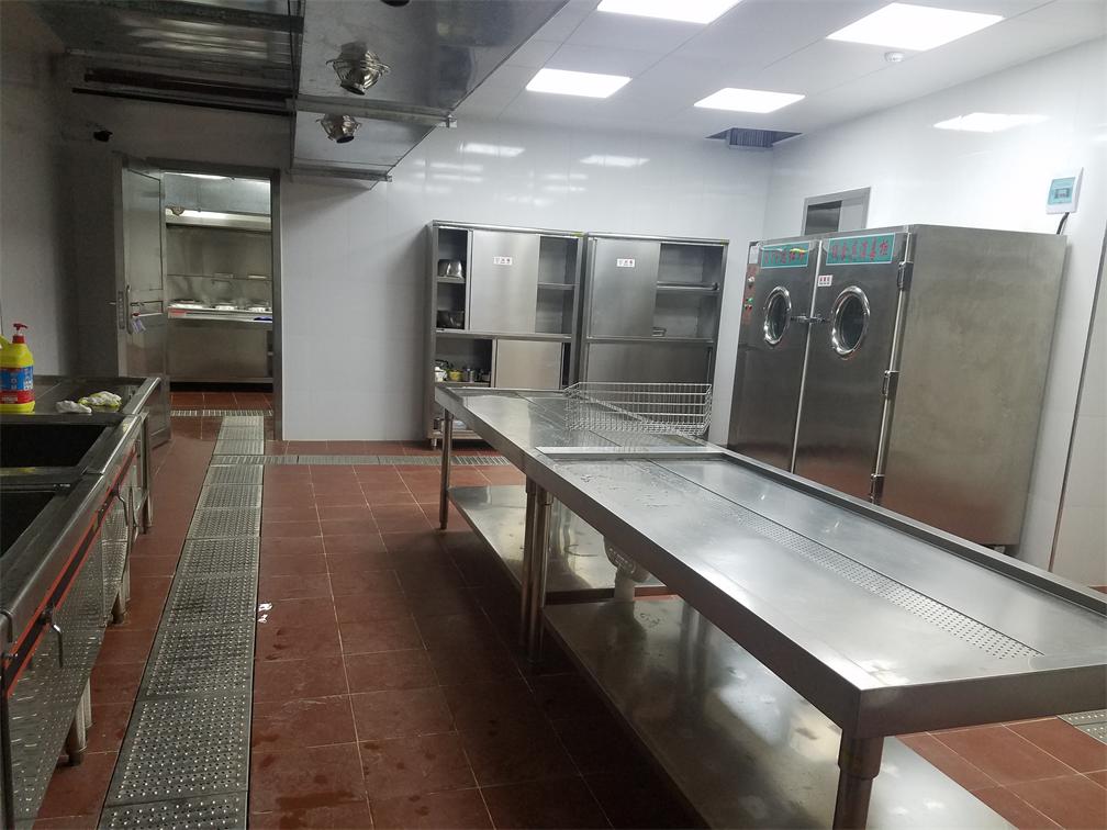 恒大蘋果幼兒園廚房設(shè)備工程之無水廚房4.jpg